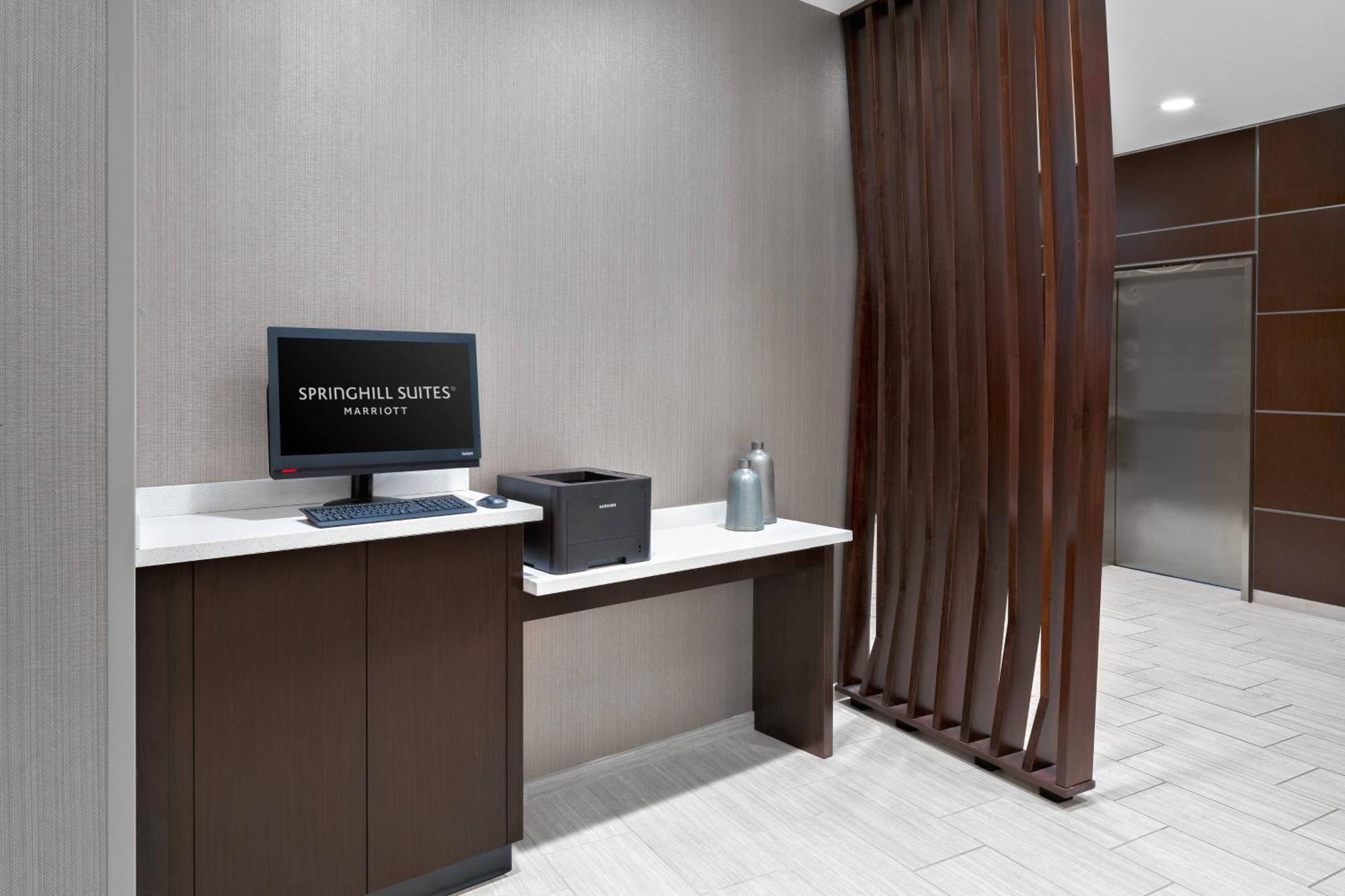 Springhill Suites By Marriott Роанок Екстер'єр фото